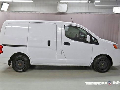 Used 2020 Nissan NV200 SV image 11