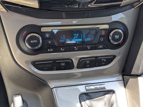 Used 2012 Ford Focus SEL FWD image 24