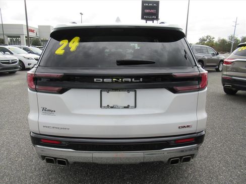 Used 2024 GMC Acadia Denali w/ Super Cruise Package image 6