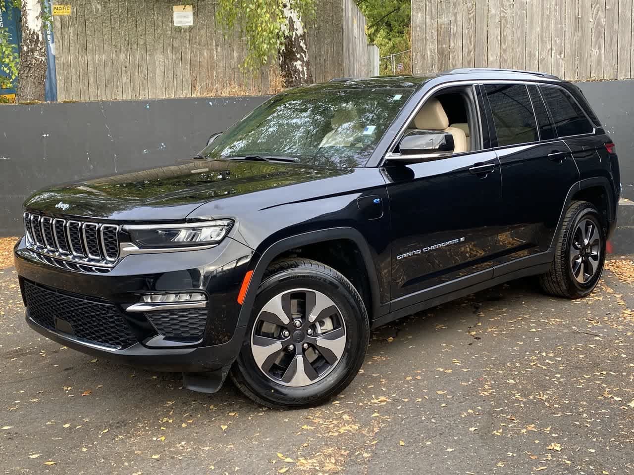 Used 2024 Jeep Grand Cherokee Limited 4xe AWD/4WD image 1