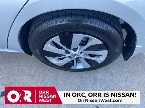 Used 2022 Nissan Altima 2.5 S image 9