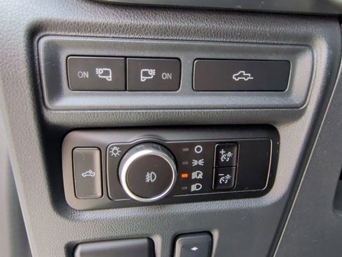 Used 2023 Ford F150 Lariat AWD/4WD image 15