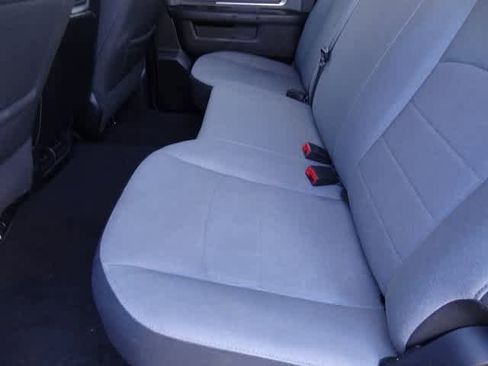 Used 2022 RAM 1500 Classic SLT image 7