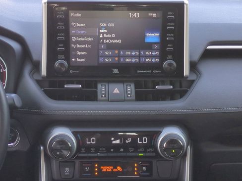 Used 2020 Toyota RAV4 Limited image 16