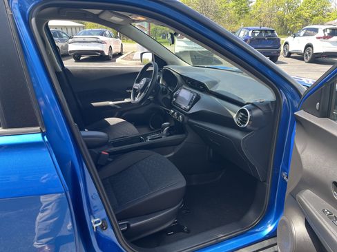 Used 2023 Nissan Kicks SV FWD image 10