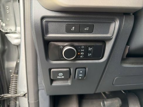 Used 2024 Ford Expedition XLT image 14