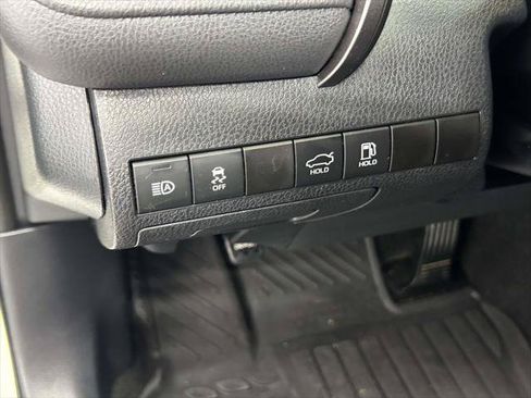 Certified 2020 Toyota Camry SE FWD image 17