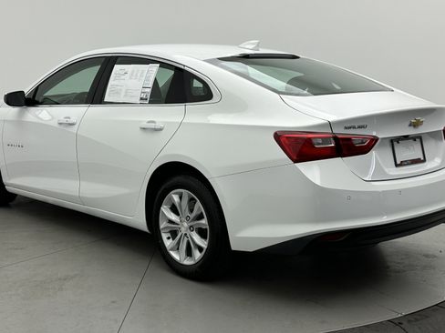 Used 2025 Chevrolet Malibu LT image 4