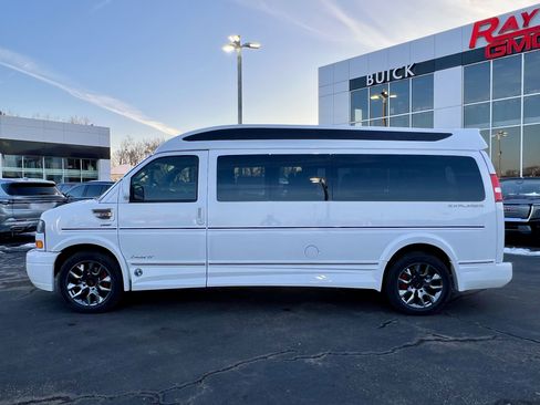 New 2025 GMC Savana 2500 Extended w/ Driver Convenience Package image 6