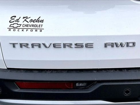 New 2026 Chevrolet Traverse LT w/ Sun and Wheel Package image 9