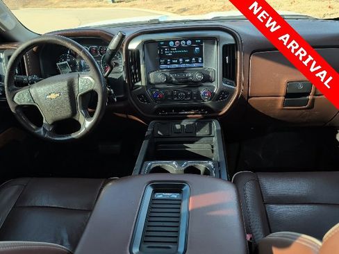 Used 2016 Chevrolet Silverado 2500 High Country w/ High Country Premium Package image 15