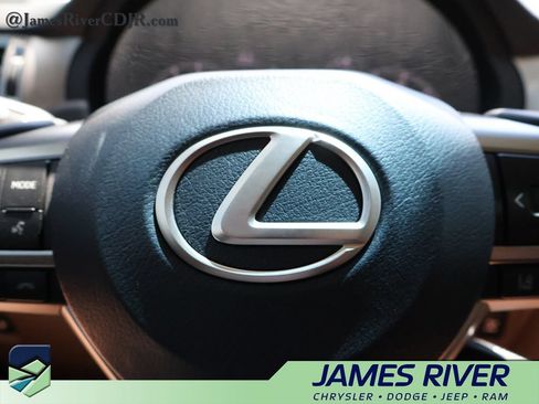 Used 2023 Lexus GX 460 Premium w/ Premium Package AWD/4WD image 27