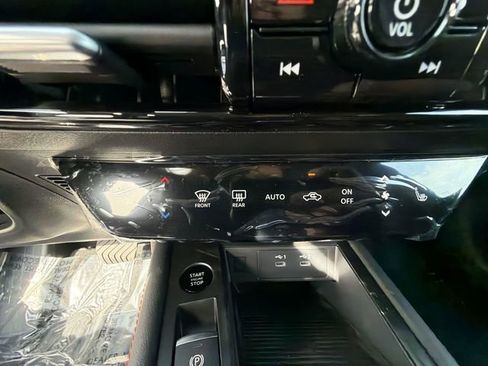 New 2026 Nissan Kicks SR w/ SR Premium Package image 18