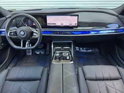 Used 2023 BMW 740i w/ Executive Package RWD image 14
