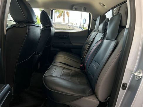 Used 2021 Toyota Tacoma SR AWD/4WD image 31