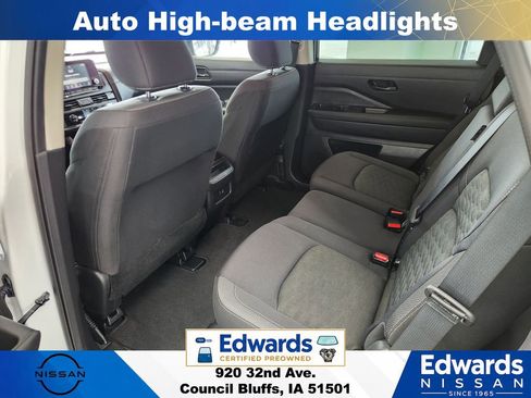 Used 2024 Nissan Pathfinder S AWD/4WD image 13