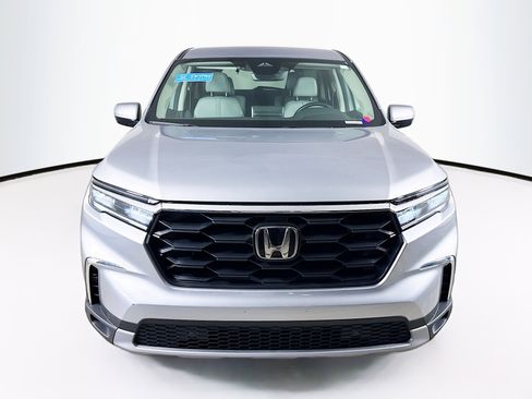 Certified 2025 Honda Pilot EX-L image 3