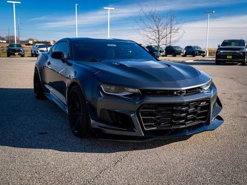 Used 2018 Chevrolet Camaro ZL1 image 3