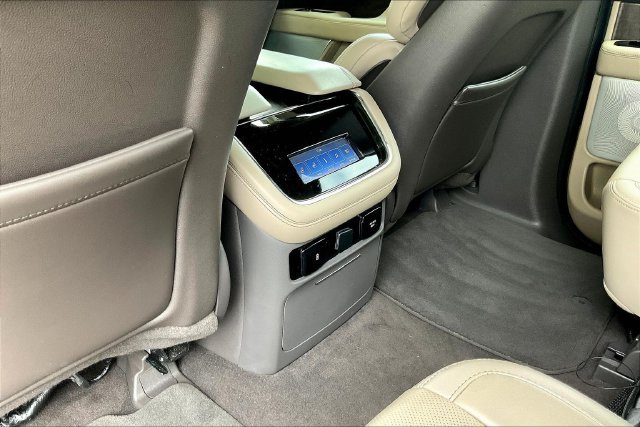 Used 2023 Lincoln Navigator L Reserve AWD/4WD image 12