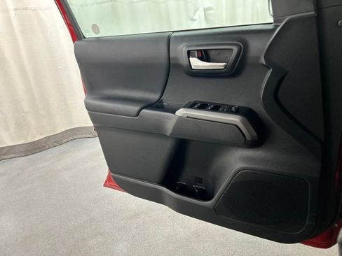 Used 2023 Toyota Tacoma TRD Sport AWD/4WD image 20