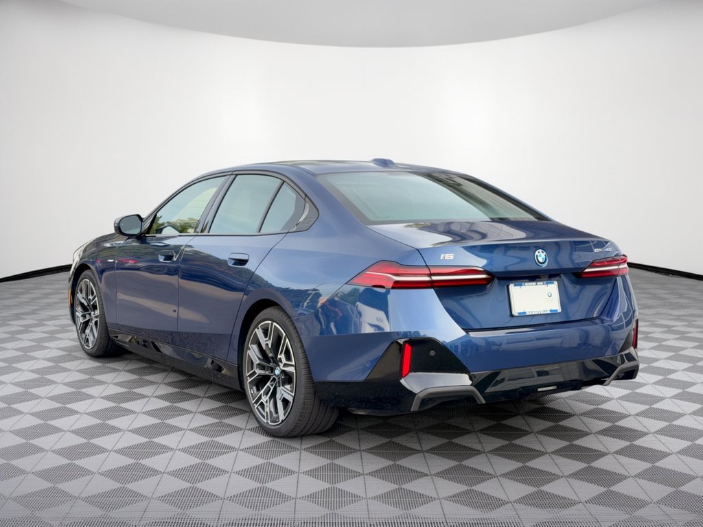 Certified 2026 BMW i5 eDrive40 RWD image 3