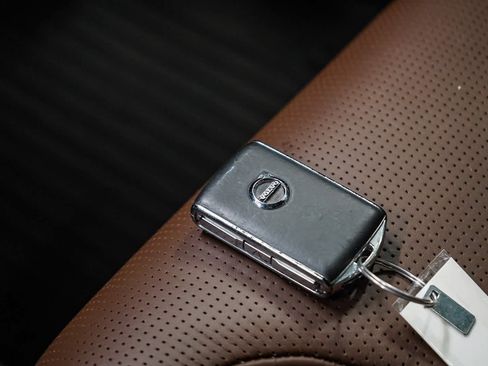 Used 2021 Volvo XC60 T5 Inscription w/ Protection Package Premier image 26