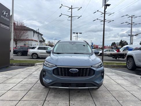 Used 2024 Ford Escape Platinum AWD/4WD image 3