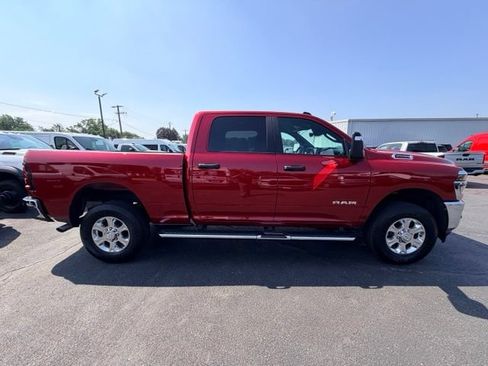 Used 2026 RAM 2500 Big Horn AWD/4WD image 2
