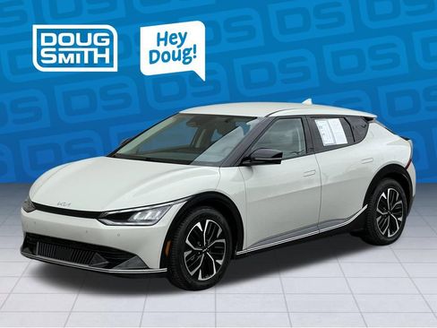 Used 2022 Kia EV6 Wind image 2