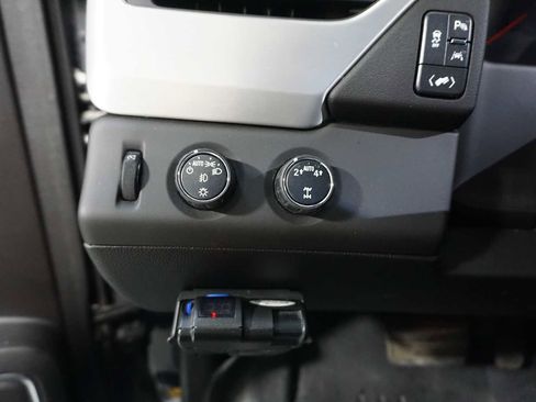 Used 2019 GMC Yukon SLT image 25