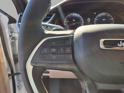 New 2025 Jeep Grand Cherokee L Limited image 10