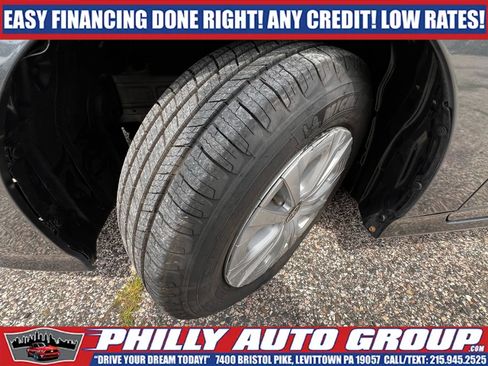 Used 2021 Toyota Prius LE FWD image 35
