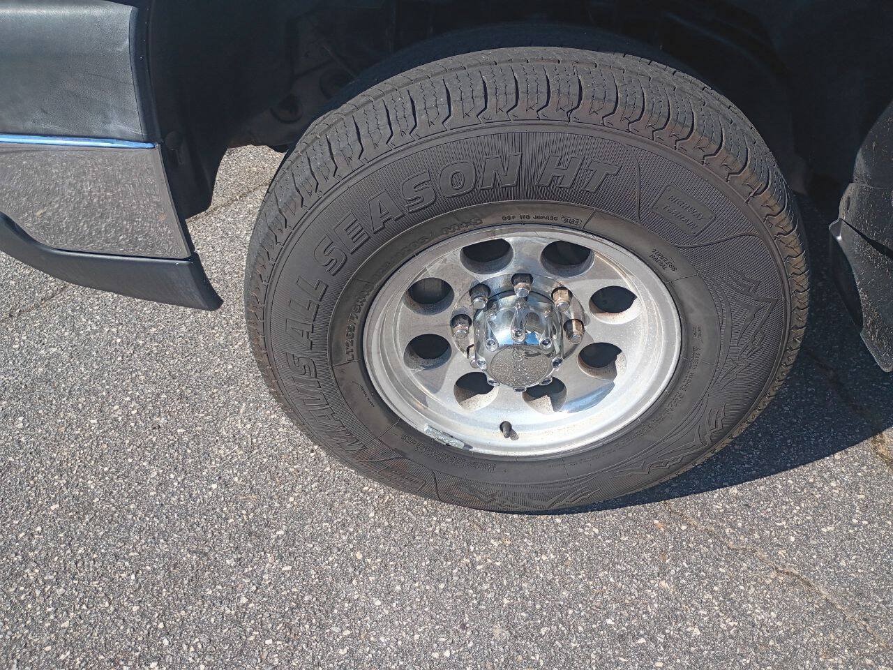 Used 2007 Chevrolet Silverado 2500 LT w/ Heavy-Duty Power Package AWD/4WD image 24