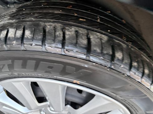 Used 2009 Pontiac Vibe AWD w/ Sun And Sound Package image 27