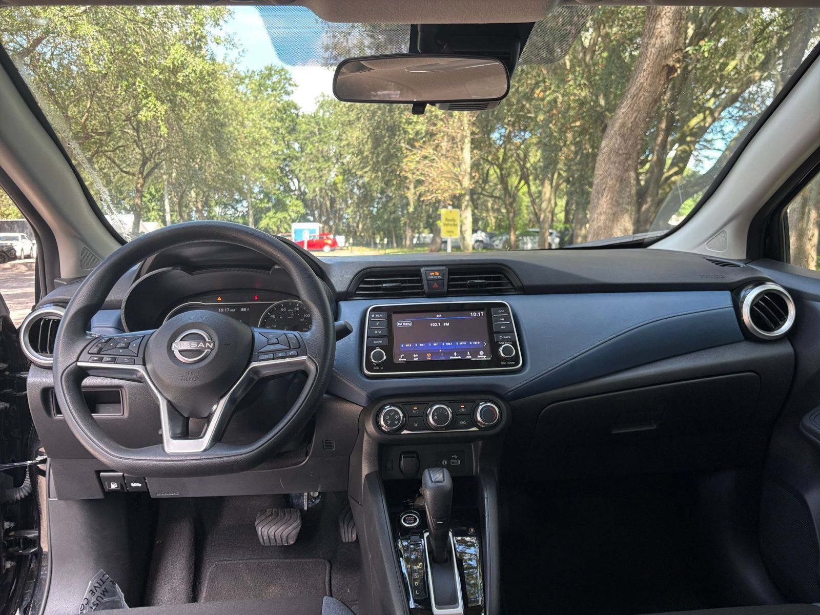 Used 2025 Nissan Versa SV FWD image 30