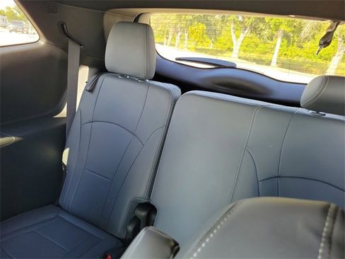 Certified 2023 Buick Enclave Essence w/ Sport Touring Edition image 11