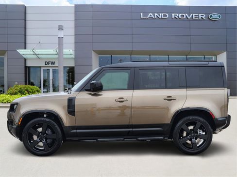 New 2026 Land Rover Defender 110 X-Dynamic SE image 3