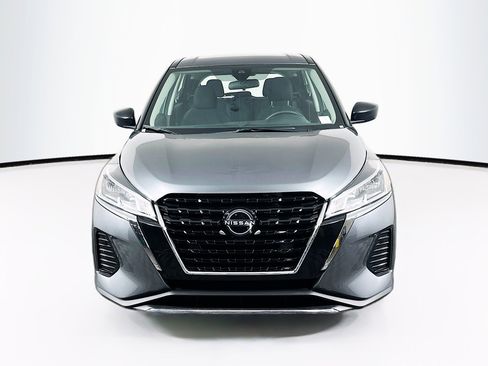 Used 2024 Nissan Kicks S image 2