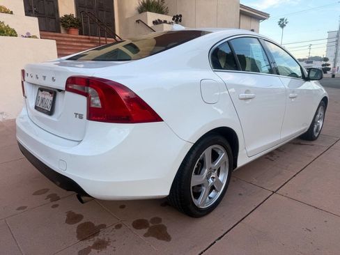 Used 2012 Volvo S60 T5 image 4