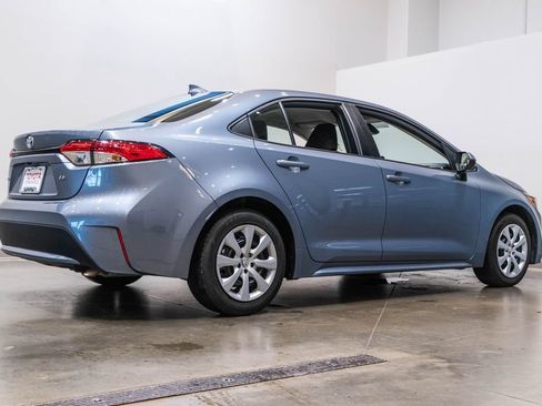 Used 2022 Toyota Corolla LE FWD image 9