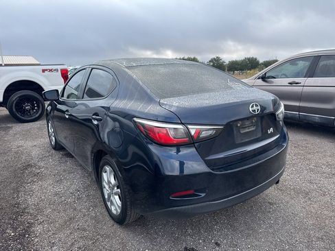 Used 2016 Scion iA image 7