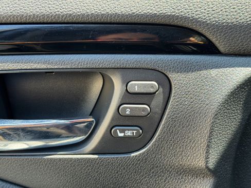 Used 2021 Honda Pilot Touring image 17