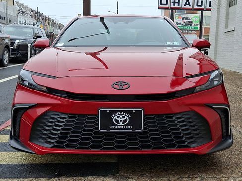 Used 2026 Toyota Camry SE w/ Convenience Package FWD image 2