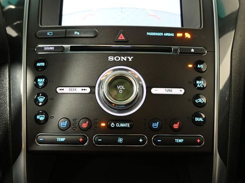 Used 2016 Ford Explorer Sport w/ Equipment Group 401A AWD/4WD image 32