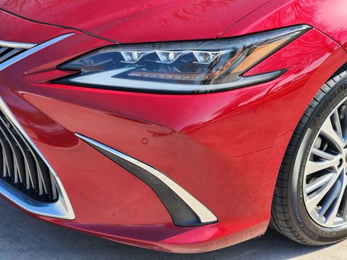 Used 2019 Lexus ES 350 w/ Accessory Package 2 image 6