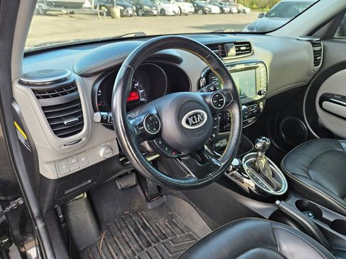 Used 2016 Kia Soul + w/ Primo Package image 16