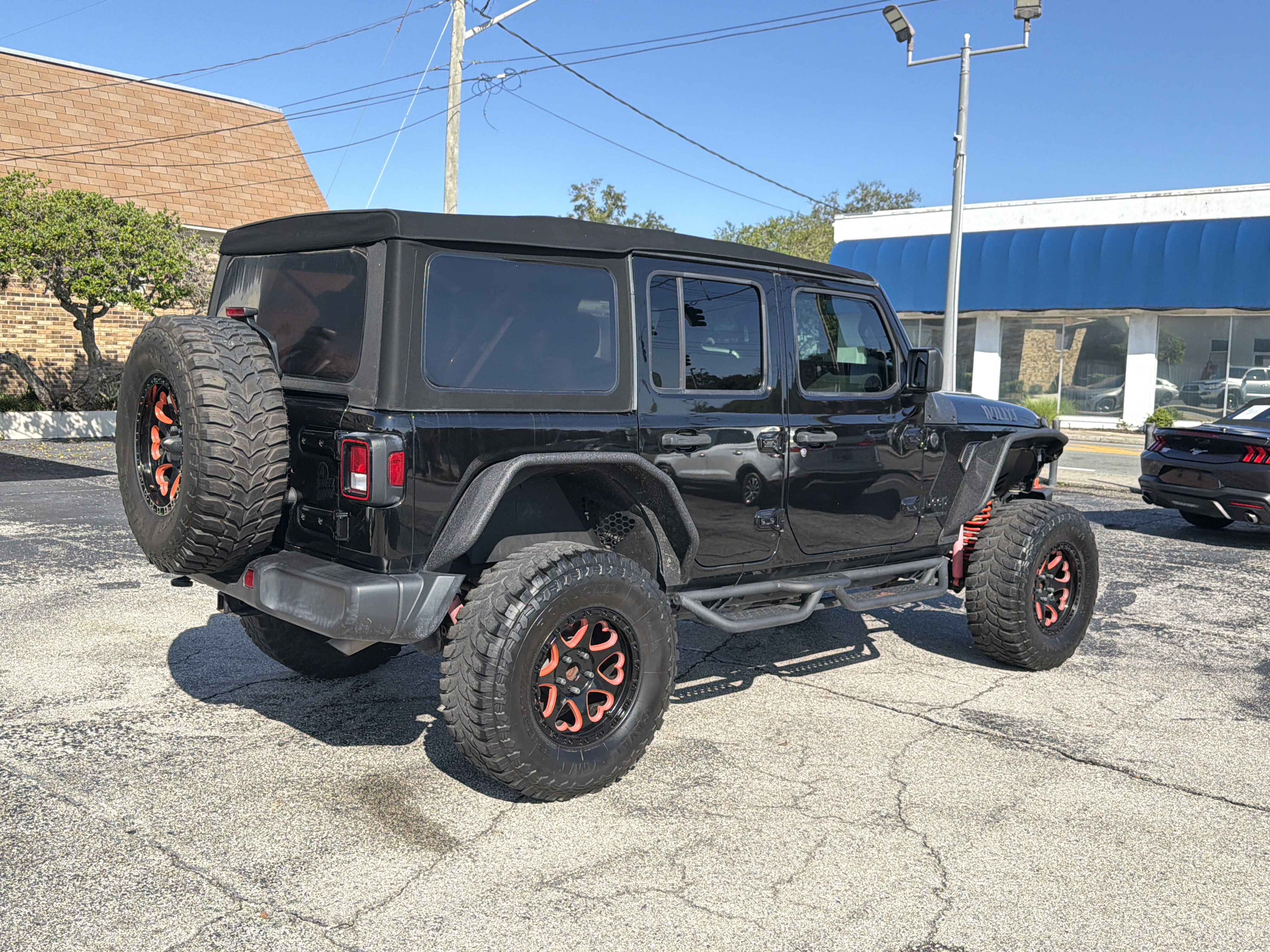 Used 2024 Jeep Wrangler Unlimited Sport AWD/4WD image 3