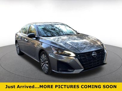 Used 2025 Nissan Altima 2.5 SV
