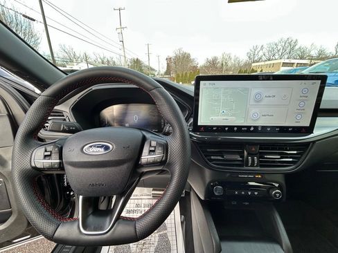 Certified 2023 Ford Escape ST-Line image 25