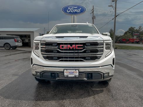 Used 2023 GMC Sierra 1500 SLT w/ SLT Premium Package AWD/4WD image 1